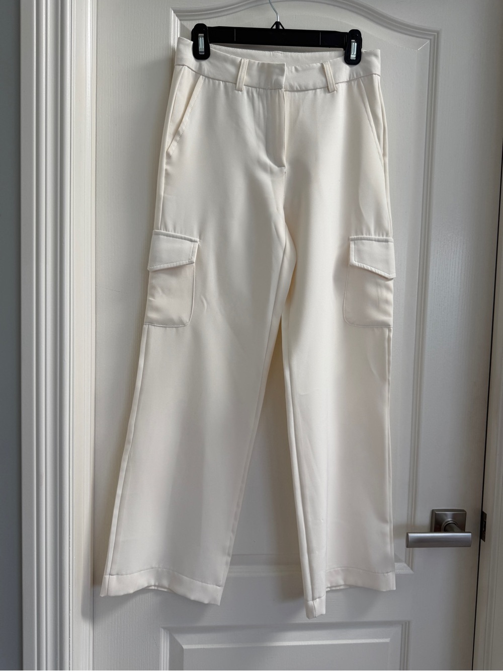 Forever 21 Off-White Wide-Leg Cargo Pants